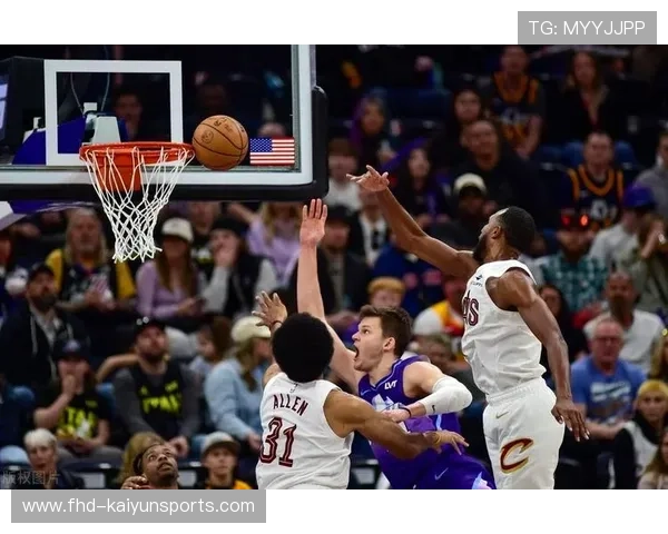 骑士130-111大胜开拓者,莫布里30分10篮板